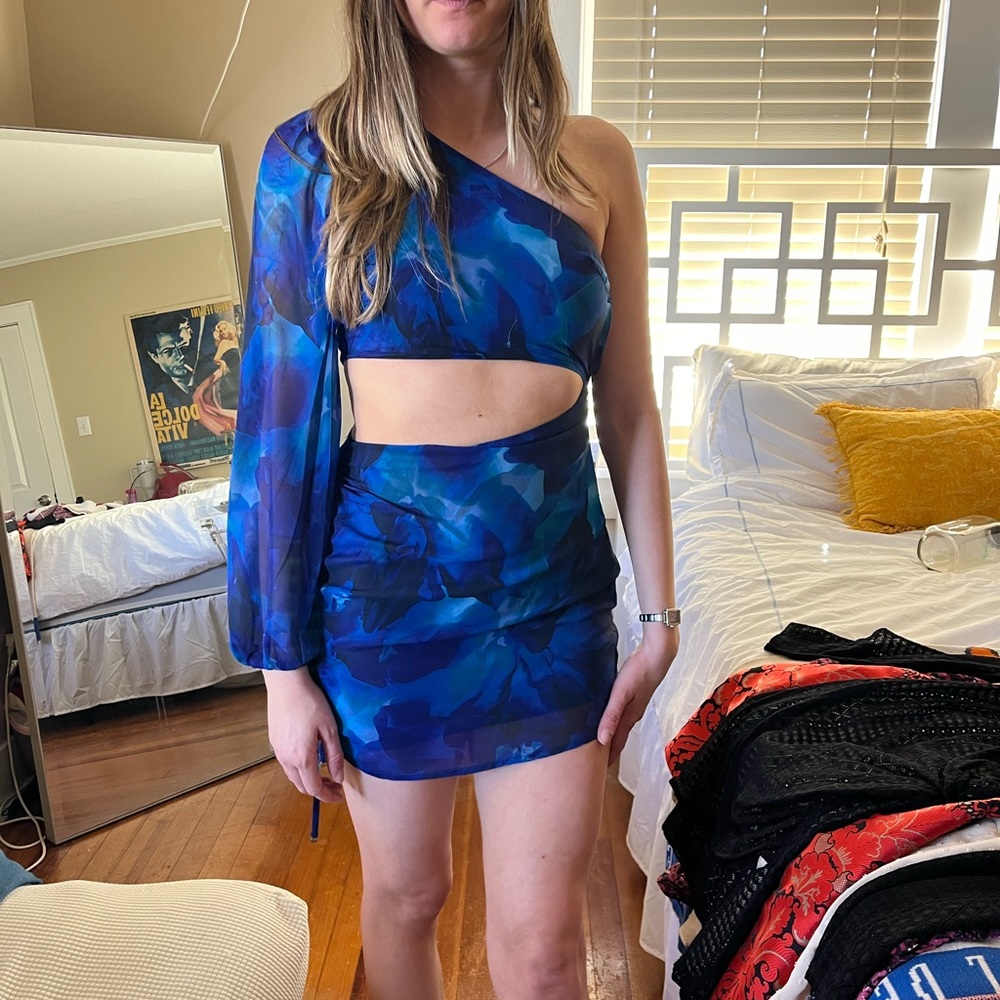 One shoulder blue mini dress